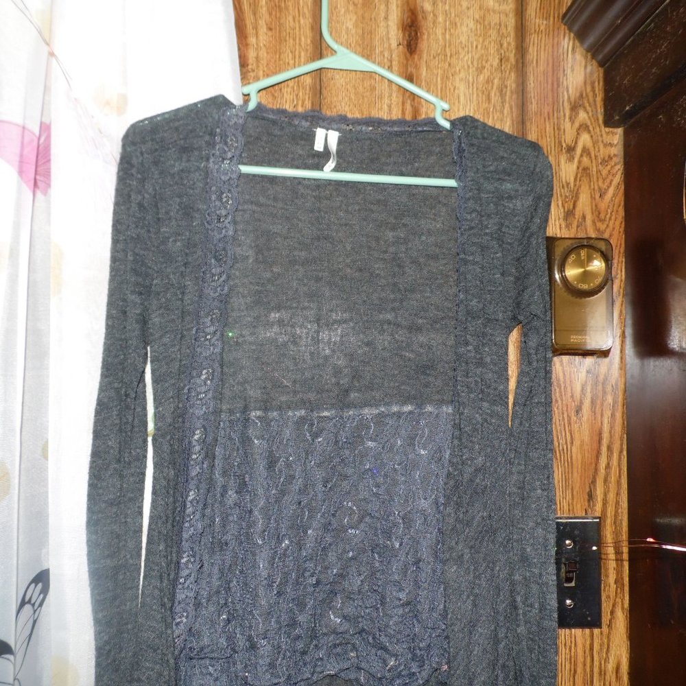 women's light weight sweater gray medium